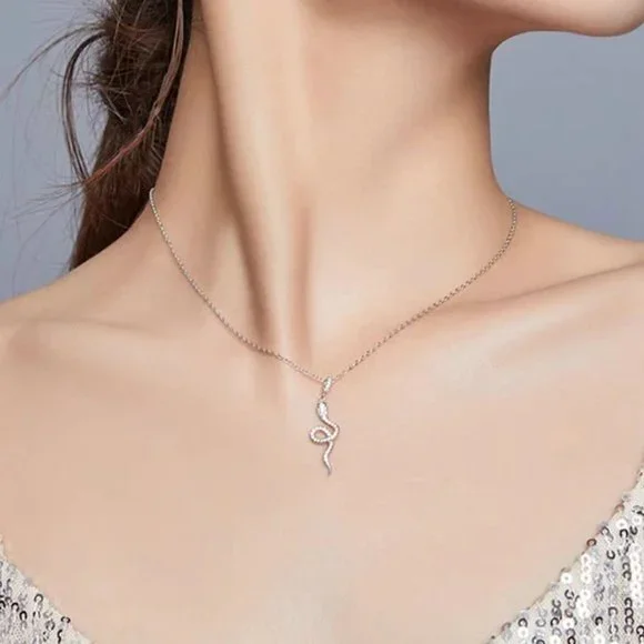 NEW Silver Micro-set Zircon Small Snake Necklace - Picture 2 of 6